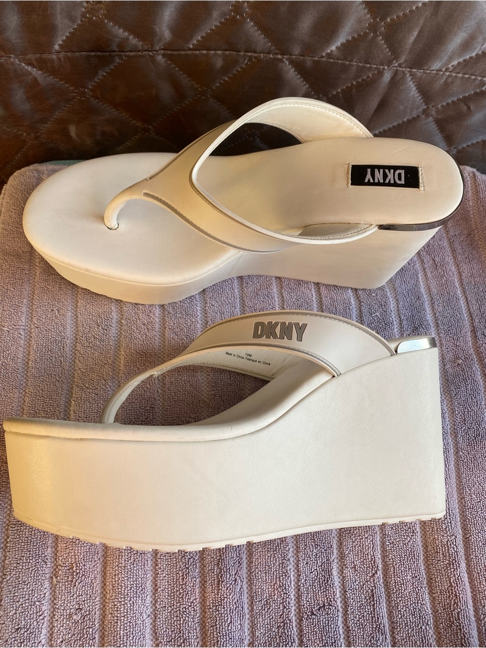 DKNY Trina Off-White Platform Wedge Thong Sandals - Size 10